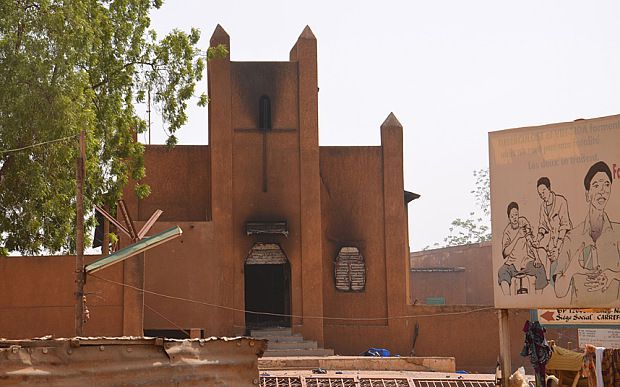 Niger- Spalony kościół przez przeciwników "Charlie Hebdo"  fot: Daily Telegraph